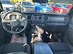 Used 2022 Jeep Gladiator Sport Crew Cab 4WD, Pickup for sale #24J325A - photo 9