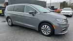 Used 2022 Chrysler Pacifica Hybrid Touring L FWD, Minivan for sale #J14454 - photo 4