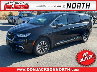 Used 2023 Chrysler Pacifica Hybrid Limited FWD, Minivan for sale #J14529 - photo 1