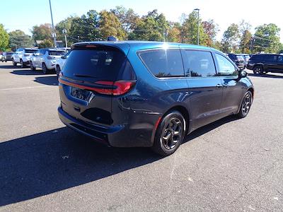 2023 Chrysler Pacifica FWD, Minivan for sale #JSU2704 - photo 2