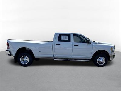 2024 Ram 3500 Crew Cab DRW 4x4, Pickup for sale #RG280595 - photo 2