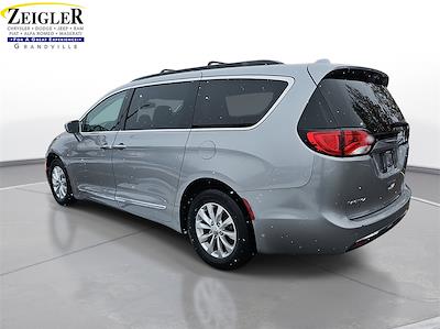 Used 2017 Chrysler Pacifica Touring L FWD, Minivan for sale #PN2653546A - photo 2