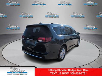 2020 Chrysler Pacifica FWD, Minivan for sale #2026338A - photo 2