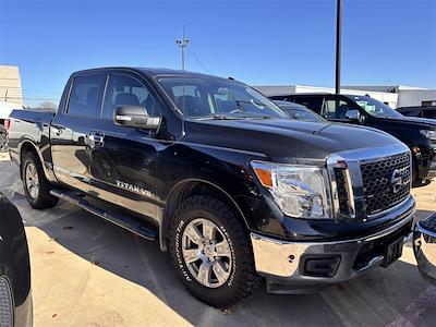 Used 2018 Nissan Titan SV Crew Cab 4x4, Pickup for sale #JN505908A - photo 1