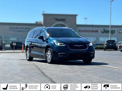 Used 2022 Chrysler Pacifica Touring L FWD, Minivan for sale #BC7707 - photo 1