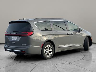 Used 2022 Chrysler Pacifica Limited FWD, Minivan for sale #RS4861 - photo 2