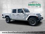 Used 2022 Jeep Gladiator Overland Crew Cab 4x4, Pickup for sale #DJ6580A - photo 1