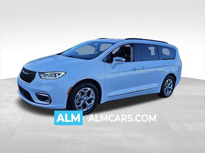 Used 2022 Chrysler Pacifica Limited FWD, Minivan for sale #NR139130 - photo 1