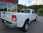 2024 Ram 3500 Crew Cab DRW 4x4, Pickup for sale #RG350231 - photo 31