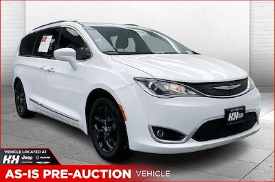 Used 2018 Chrysler Pacifica Touring L Plus FWD, Minivan for sale #J02566A - photo 1