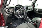 Used 2021 Jeep Gladiator Overland Crew Cab 4x4, Pickup for sale #J02637A - photo 8