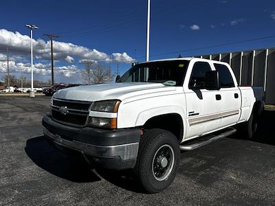 2006 Chevrolet Silverado 2500 Crew Cab 4WD, Pickup for sale #6F168793T - photo 1