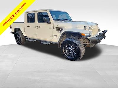 Used 2020 Jeep Gladiator Overland Crew Cab 4WD, Pickup for sale #179933 - photo 1