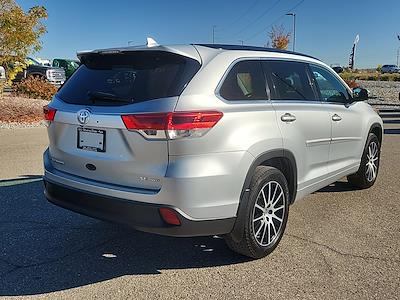 2018 Toyota Highlander 4x4, SUV for sale #38211A - photo 2