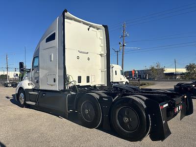 Used 2020 Kenworth T680 6x4, Semi Truck for sale #1XKYD49X2LJ369444 - photo 2