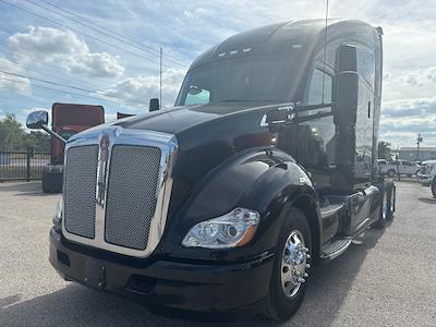 Used 2019 Kenworth T680 6x4, Semi Truck for sale #1XKYD49X6KJ230139 - photo 1