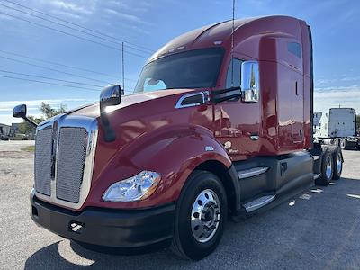 Used 2019 Kenworth T680 6x4, Semi Truck for sale #1XKYD49XXKJ196139 - photo 1