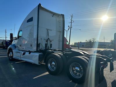 Used 2020 Kenworth T680 6x4, Semi Truck for sale #1XKYDP9X7LJ372230 - photo 2