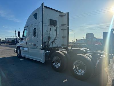 Used 2020 Freightliner Cascadia Sleeper Cab 6x4, Semi Truck for sale #3AKJGLFG9LSLM1046 - photo 2