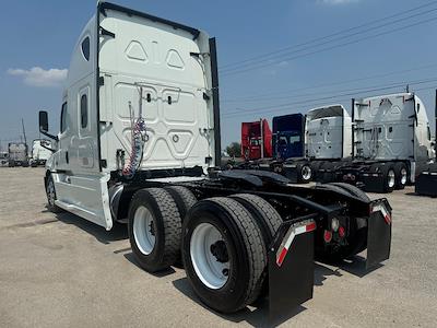 Used 2019 Freightliner Cascadia Sleeper Cab 6x4, Semi Truck for sale #3AKJHHDR3KSKK2406 - photo 2