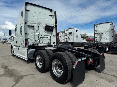 Used 2019 Freightliner Cascadia Sleeper Cab 6x4, Semi Truck for sale #3AKJHHDR7KSKP9918 - photo 2