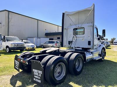 Used 2002 Peterbilt 579, Semi Truck for sale #1XPBVAK9X2ND75891 - photo 2