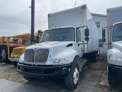 Used 2017 International DuraStar 4300 4x2, Box Truck for sale #693784 - photo 1