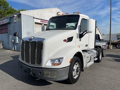 Used 2022 Peterbilt 579 4x2, Semi Truck for sale #758620 - photo 1