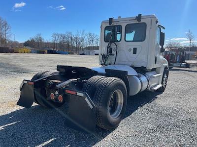 Used 2016 Freightliner Cascadia Day Cab 4x2, Semi Truck for sale #HL7132 - photo 2