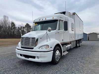 Used 2007 Freightliner Columbia 4x2, Box Truck for sale #X20473 - photo 1