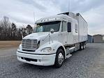 Used 2007 Freightliner Columbia 4x2, Box Truck for sale #X20473 - photo 1