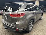 Used 2018 Toyota Highlander XLE 4x4, SUV for sale #S4B5230A - photo 6