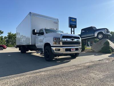 New 2023 Chevrolet Silverado 6500 Work Truck Regular Cab RWD, Box Truck for sale #CB161267N - photo 1