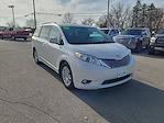 2017 Toyota Sienna 4x2, Minivan for sale #R78001 - photo 7