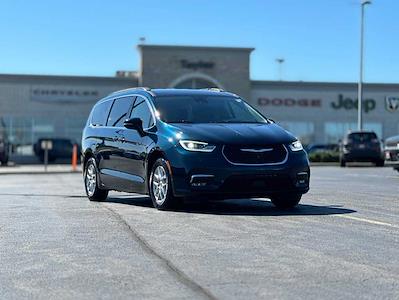 Used 2022 Chrysler Pacifica Touring L FWD, Minivan for sale #BC7707 - photo 1