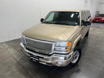 Used 2005 GMC Sierra 2500 Work Truck Extended Cab 4x4, Pickup for sale #N140835 - photo 1